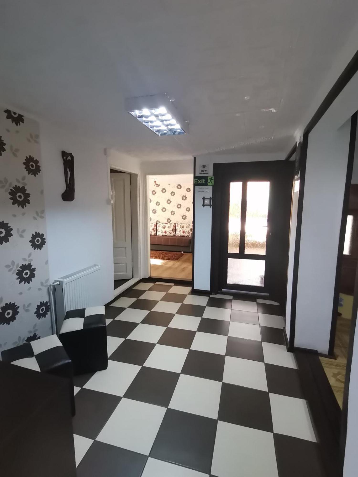 Shelby Accommodation -Adult Only- Sinaia Oda fotoğraf