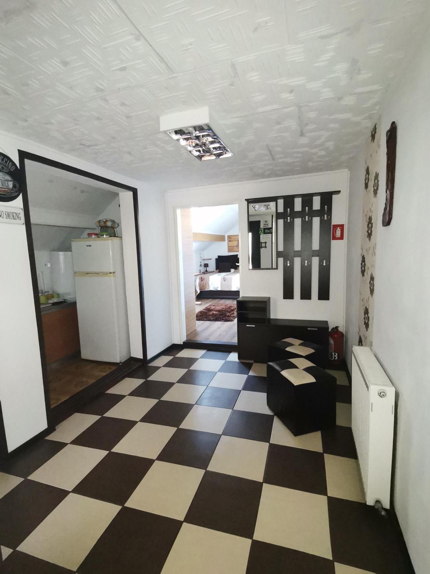 Shelby Accommodation -Adult Only- Sinaia Oda fotoğraf